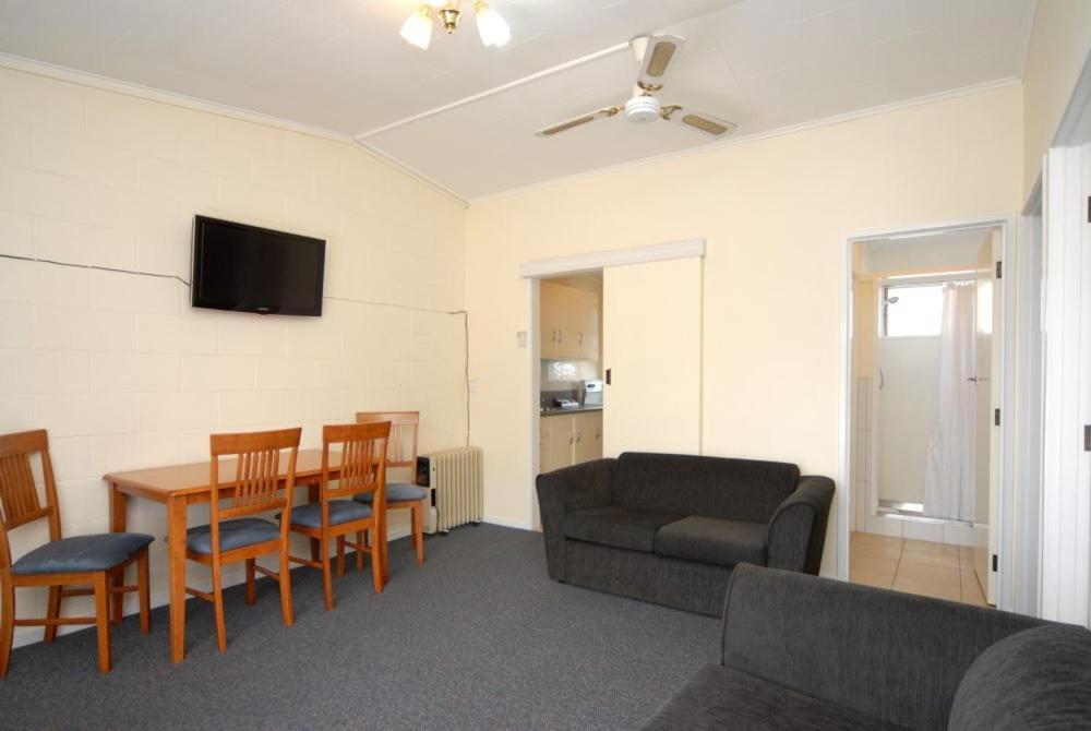 Frimley Lodge Motel Hastings Dış mekan fotoğraf